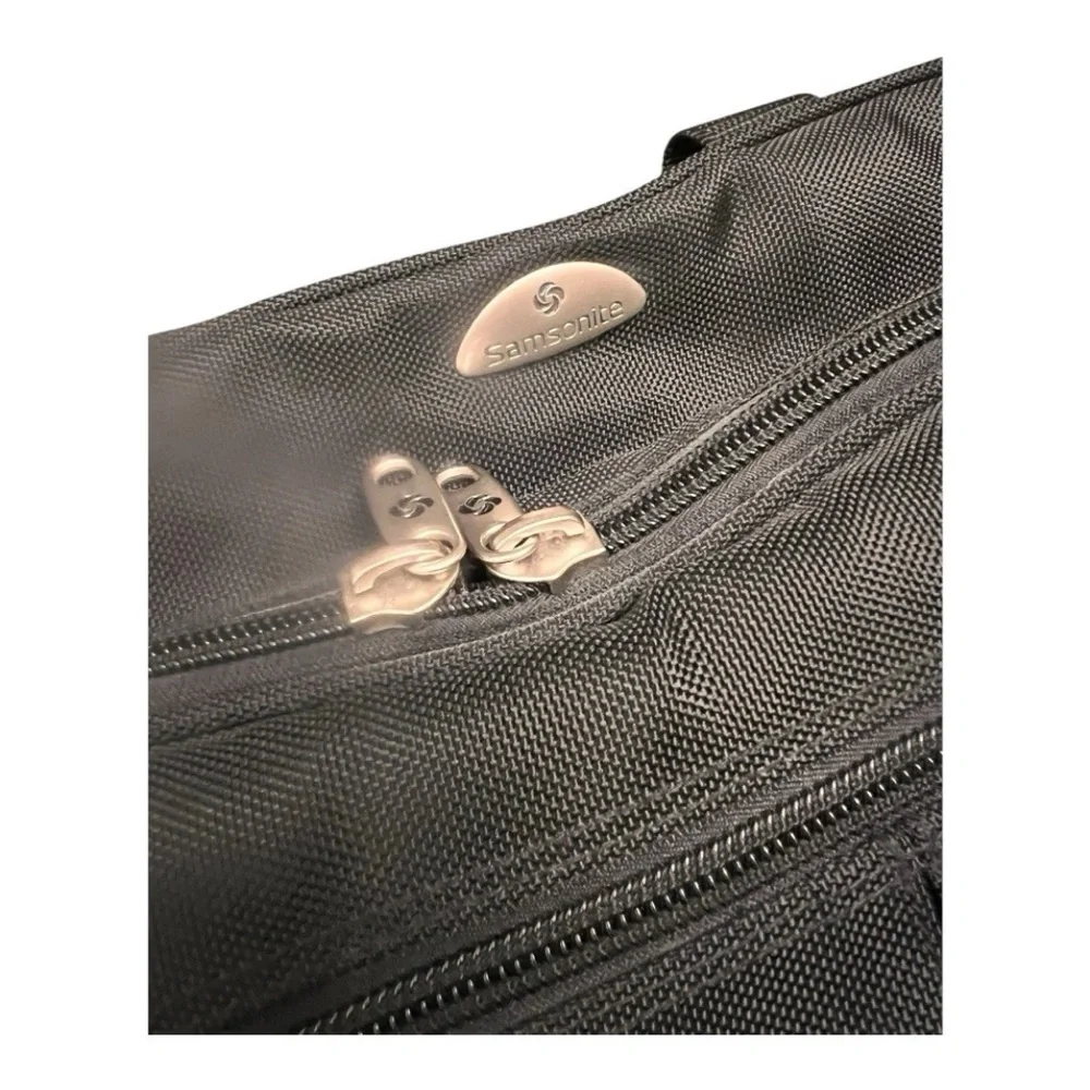 Samsonite 17